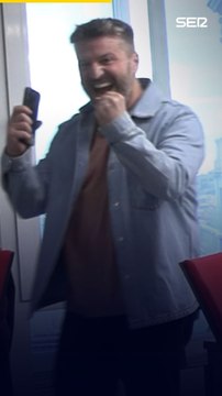 La reacción de Aimar Bretos tras ganar el Premio Ondas con 'La cena de los idiotés'