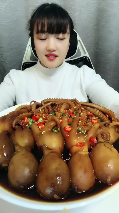 Spicy seafood Mukbang   tik tok Chinese ASMR Eating sounds ( Crab, Uni, Octopus, Squid, Sashimi)