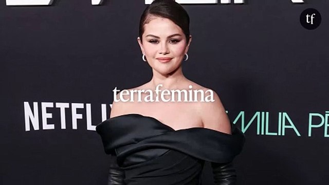 Selena Gomez en a marre de porter une gaine sous ses tenues, et ses fans réagissent