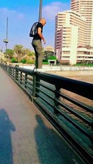 تامر الجيار بيجري على الكوبري