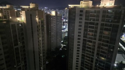 부산 연제구 아파트 단지 정전...1,100여 세대 불편 / YTN