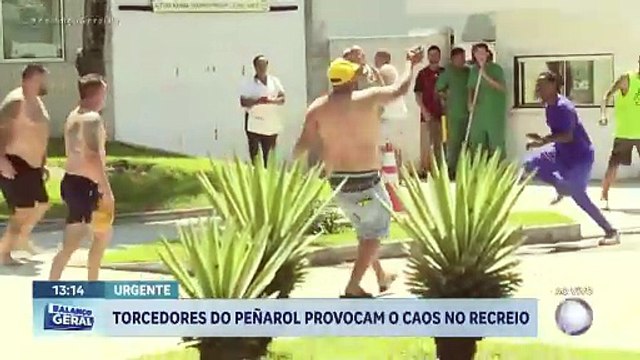 Hinchas de Peñarol protagonizaron una batalla campal en Rio de Janeiro