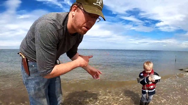 Camping & Fishing on Abandoned Island (Discovered 100 year old Graves)