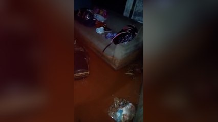 Chuva causa estragos em residência no Bairro Floresta em Cascavel