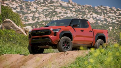 2024 Toyota Tacoma i-FORCE Max TRD Pro Design in Terra