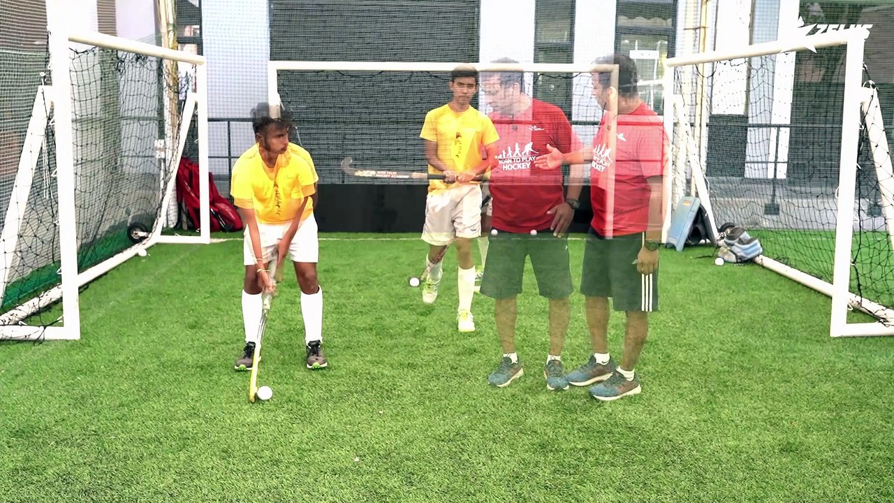 Hockey - Short handle hit