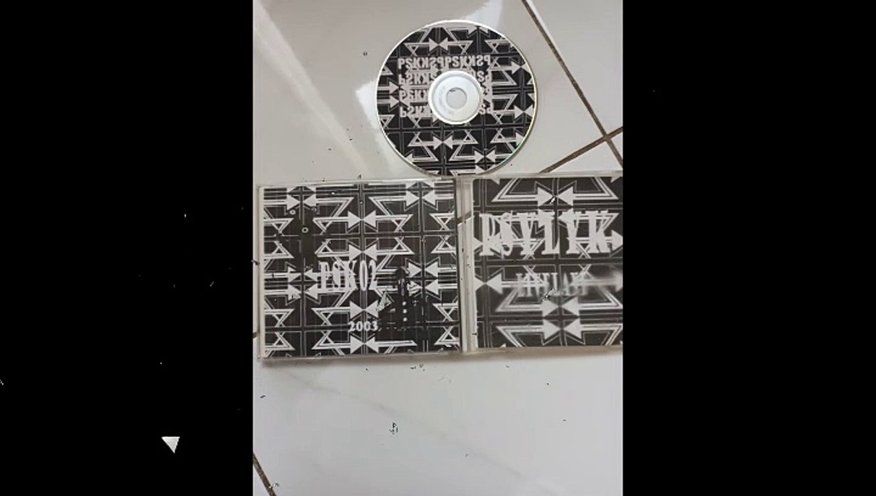 LIVE 02    PSYLYK©  (Max LeveL©....The Creepy Shining©)   LiveLanD   PSK© 02     2003