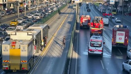 Avcılar'da metrobüste yangın