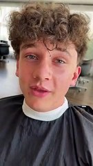 „Ok spann mal an…“  #barber #friseur #locken #curlyhair #naturalcurls #taper #lowtaper #lineup #te