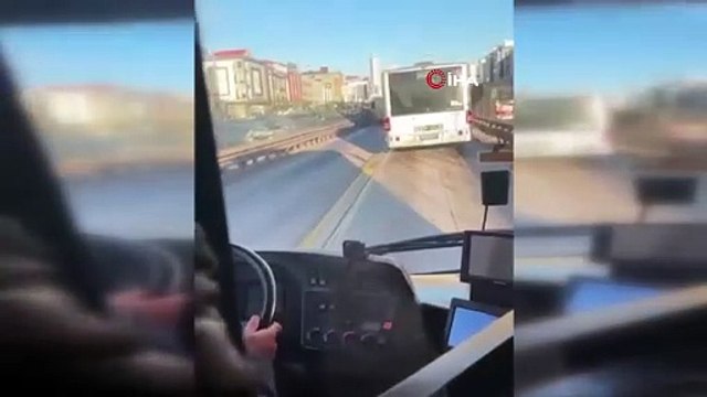 Yine aynı şehir yine metrobüs yangını