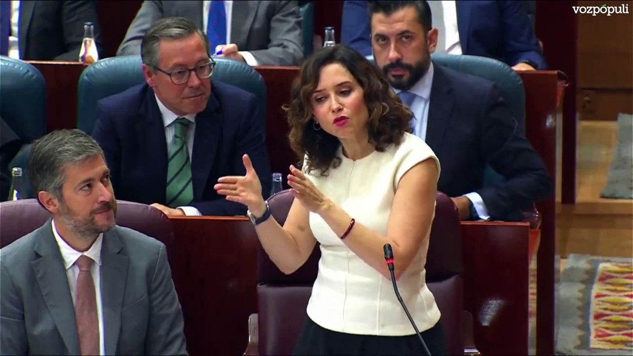 Ayuso: "La montaña de corrupción del PSOE es ta...