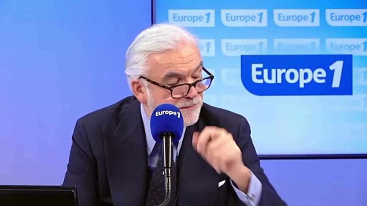 Pascal Praud et vous - Faire payer l'entrée à Notre-Dame de Paris ? Rachida Dati «reprend toutes mes idées !», salue Stéphane Bern