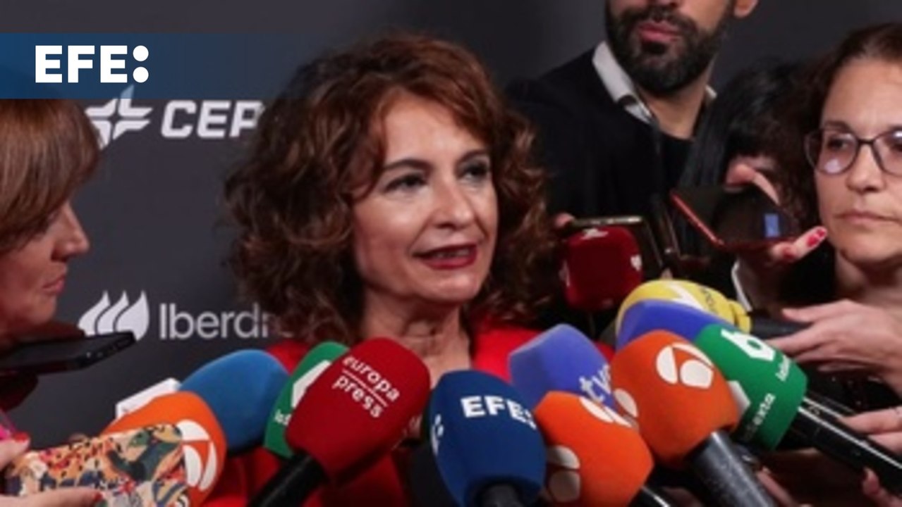 Montero acusa a Ayuso de atacar a jueces y fiscales al denunciar un estado policial