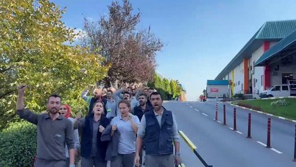 Betek Boya'da yetki krizi! İşçilerden alkışlı protesto