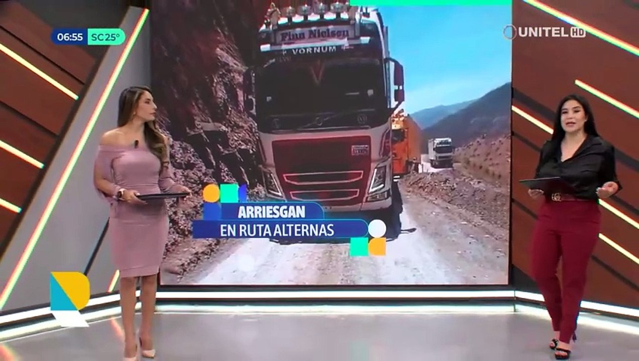 Conductores de camiones y buses buscan rutas alternas para evadir los bloqueos