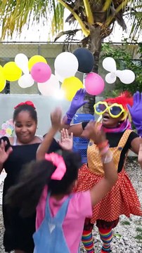 El cumpleaños de luciana y la payasita #navilayluciana #humor #luciana