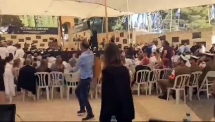 Manifestantes interrompem Benjamin Netanyahu