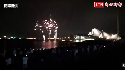 彰化白色海豚屋夜間燈光秀✨ 成為網美拍照熱點