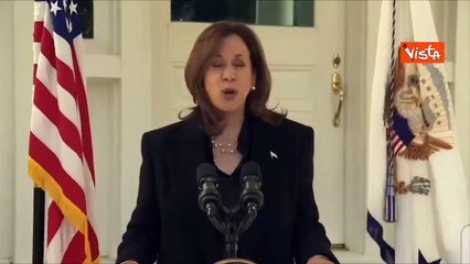 Kamala Harris: "Trump fascista, invoca Adolf Hitler"