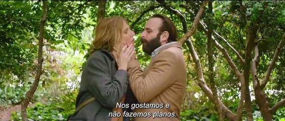 Crônica de Uma Relação Passageira | Trailer Legendado 🎬 - thumbnail