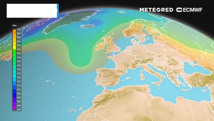Análisis del Geopotencial a 5500 m: Patrón en Forma de Omega Invertida 🌍