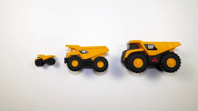Learn sizes with Construction Toys - Small Medium Large | Dump Truck, Excavator, Front Loader