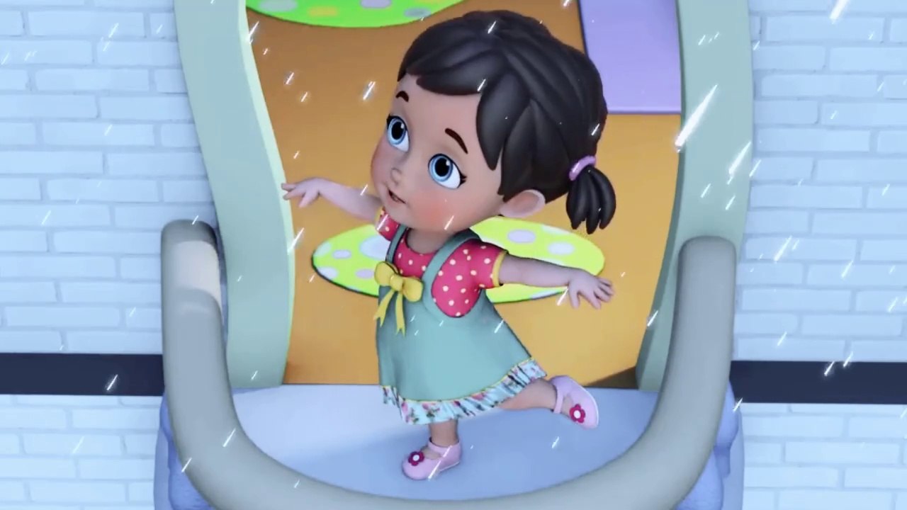 We had fun in the rain with the cute cat and monkey| لقد استمتعنا تحت المطر مع القطة والقرد اللطيفين