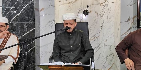 بإبداع منقطع النظير القارئ عبدالعزيز سحيم يبهر الجميع بهذه التلاوة الخاشعة قصير