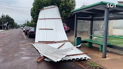 Cobertura de Escola Municipal Hermes Vezzaro é arrancada por temporal em Cascavel