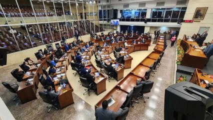 Asamblea Nacional se mantiene en sesión permanente
