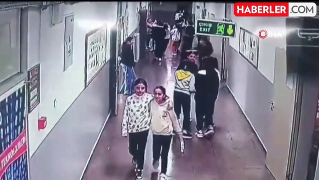 Öğrenci, Heimlich Manevrasıyla Arkadaşının Hayatını Kurtardı