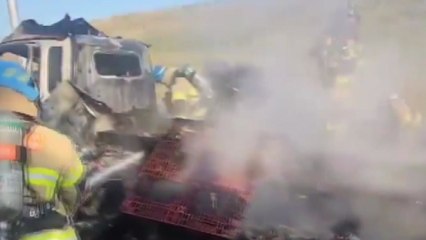 남청라 톨게이트 인근 트럭 화재...한때 정체 / YTN