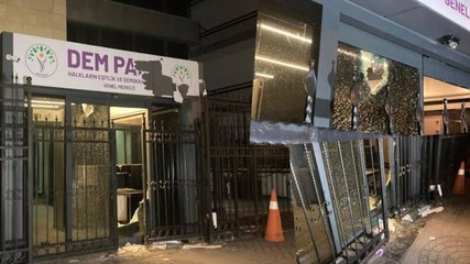 DEM Parti Genel Mekezi'ne taşlı saldırı