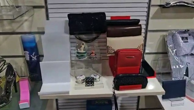 Cüzdan ve Çanta Teşhir Standları | 4 Farklı Renk Seçeneği ile Üreticiden