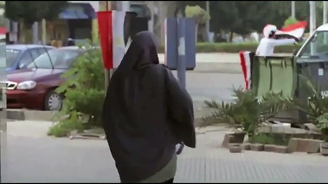 شوف اللي حصل لما دخل عليها المطبخ لما كانت لوحدها وايه اللي حصل