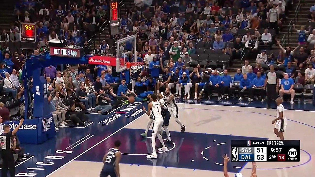 Klay Thompson breaks franchise 3-point record in Mavs debut