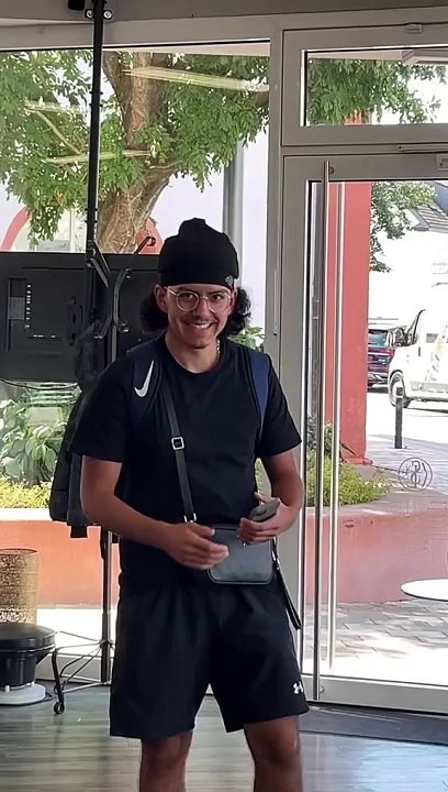 POV dein Praktikant stellt sich der Chefin vor #barber #friseur #midfade #skinfade #locken #curlyhai