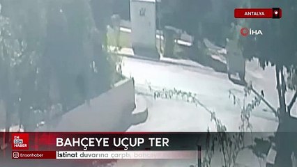 Antalya'da istinat duvarına çarptı, bahçeye uçup ters döndü