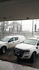 Vídeo mostra quando raio atinge linha da Celesc e deixa 56 mil imóveis em Blumenau; assista