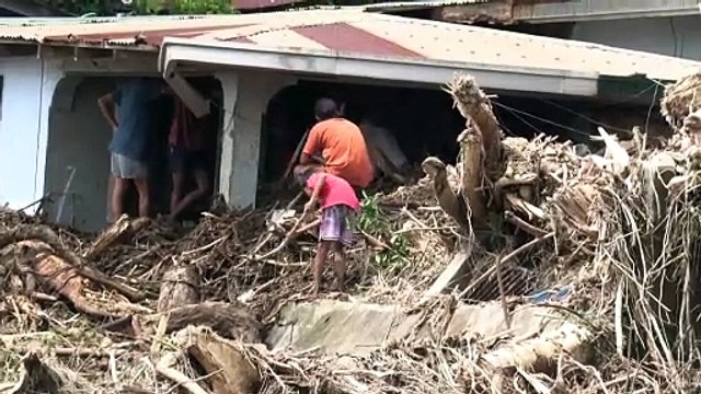 Tempestade tropical deixa dezenas de mortos nas Filipinas