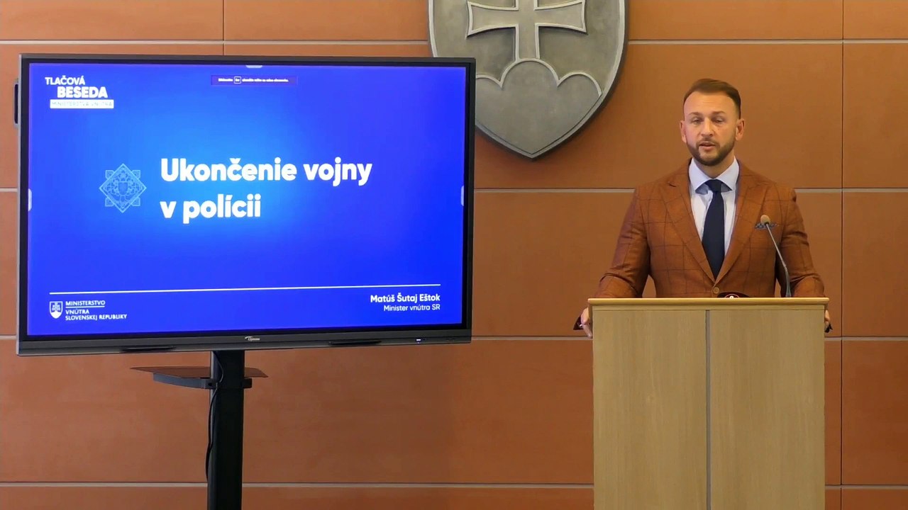 ZÁZNAM: Šutaj Eštok: Za rok sme ukončili vojnu v polícii a zastavili nelegálnu migráciu