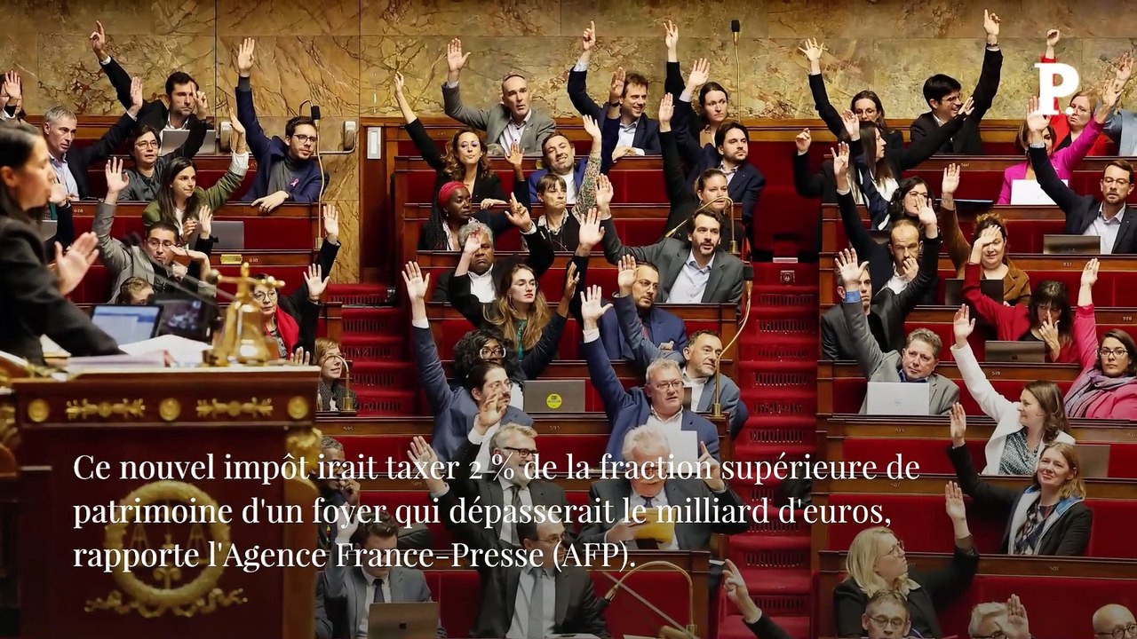 Les députés profitent d’une pause buvette pour adopter un nouvel impôt sur les milliardaires