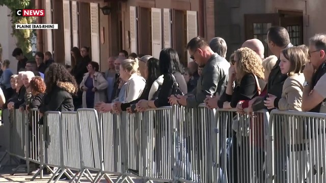 Après l'onde de choc de la disparition de Lina, le village de Plaine dans le Bas-Rhin a rendu un hommage déchirant à l'adolescente, dont le corps a été retrouvé la semaine dernière après plus d'un an de recherches
