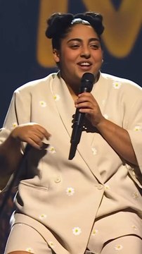 « Quand on commence le plus facile, c’est de parler de soi. » Ce dimanche on va tester des blagues avec Sofia Belabbes et Monsieur Dako !