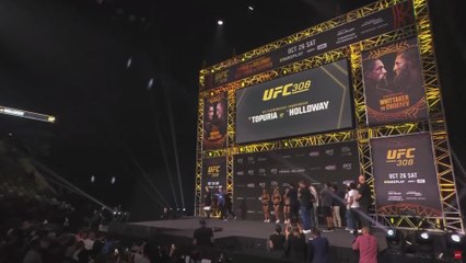 Topuria's unexpected gesture with Holloway captivates fans at UFC weigh-in
