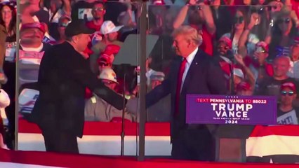 머스크 '트럼프 복권' 강행...등록 유권자 2명에 14억 원씩 지급 / YTN