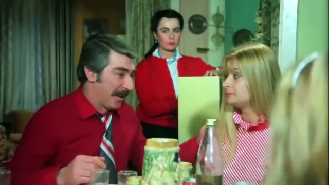 Postacı - Kemal Sunal - Fatma Girik Komedi Filmi İzle