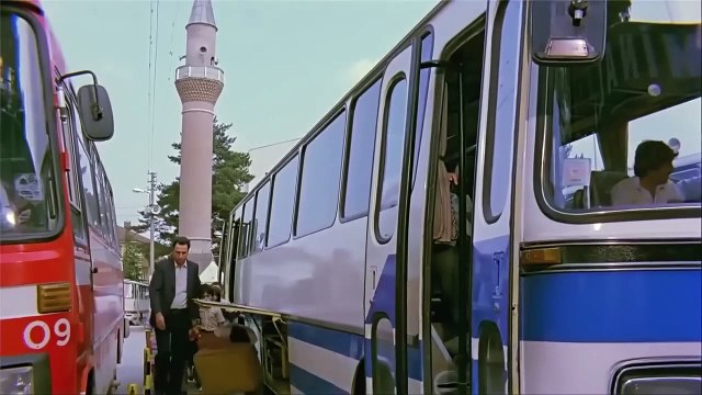 Öğretmen - Kemal Sunal Komedi Filmi İzle