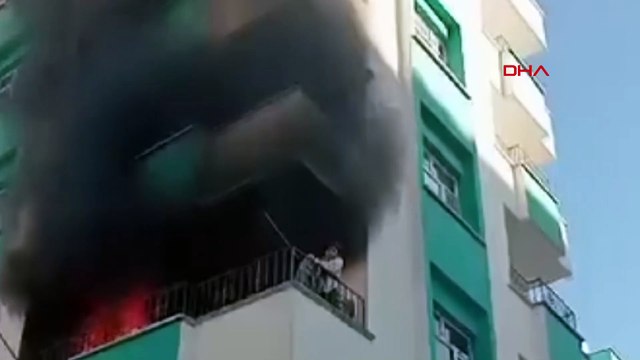 Yangında mahsur kalan çocuklar battaniye ile kurtuldu