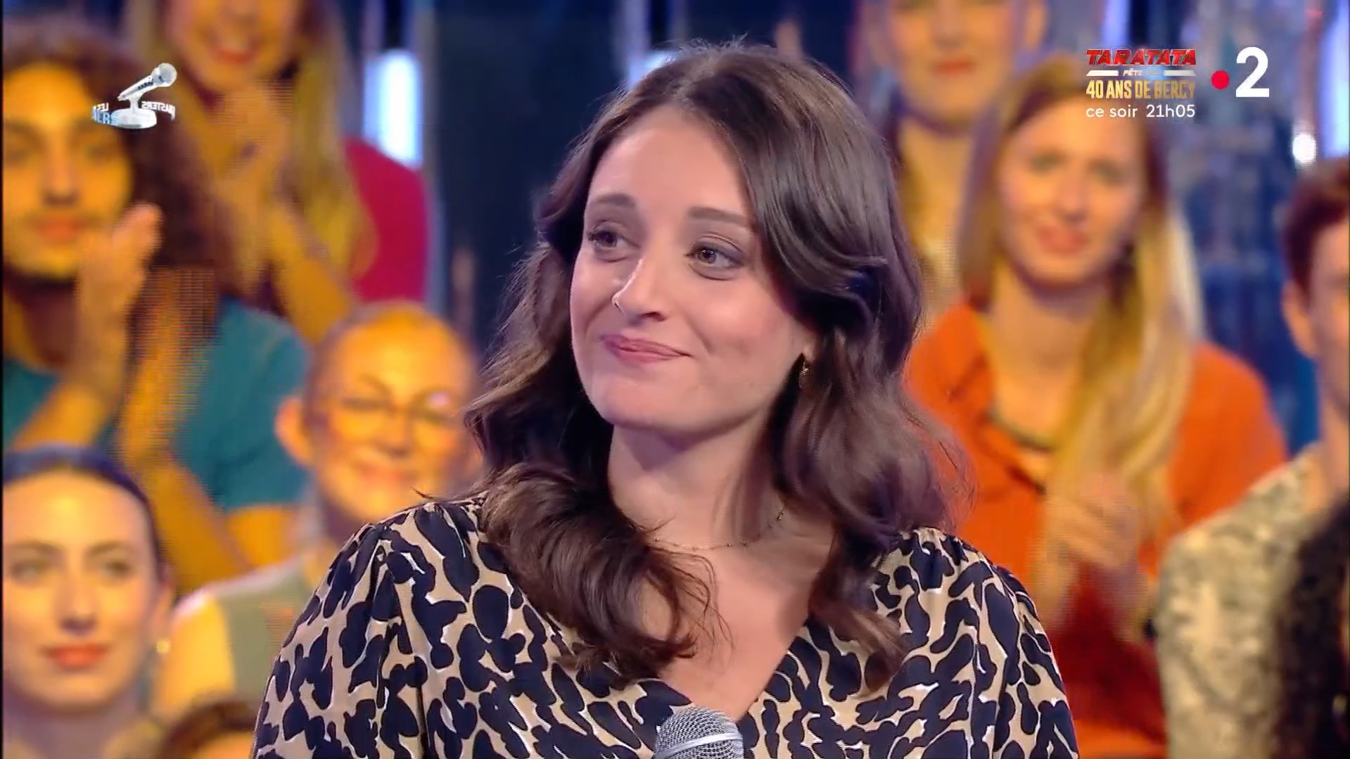 Charlotte (N'oubliez pas les paroles) annonce qu'elle attend son premier  enfant pour le plus grand bonheur de Nagui